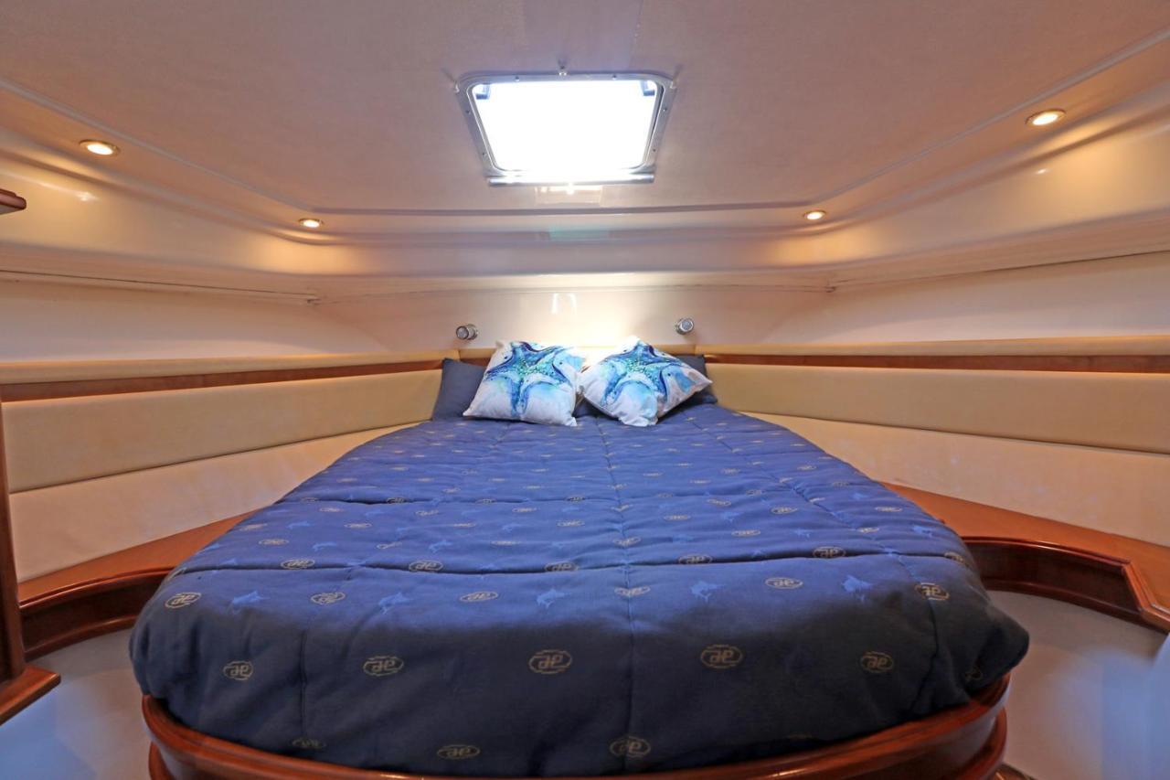 Hotel en barco Private Yacht, We Our Guests *